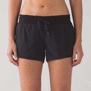 Lululemon Hotty Hot Black Shorts Sz 6